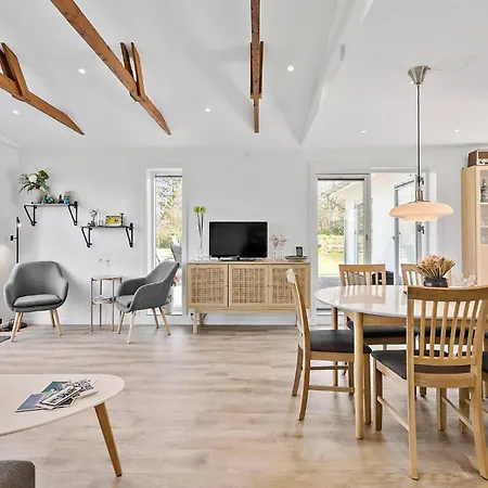 2 Bedroom Awesome In Jægerspris