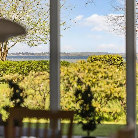 2 Bedroom Awesome In Holiday home *