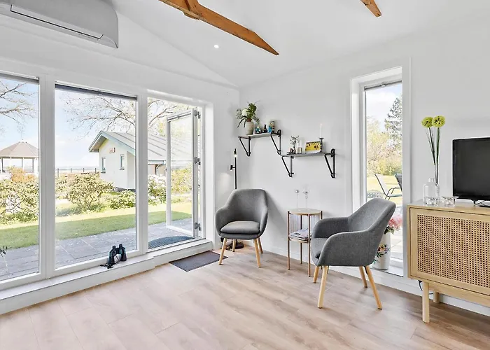 2 Bedroom Awesome In Ferienhaus *