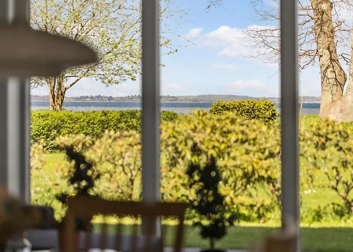 2 Bedroom Awesome In Ferienhaus *